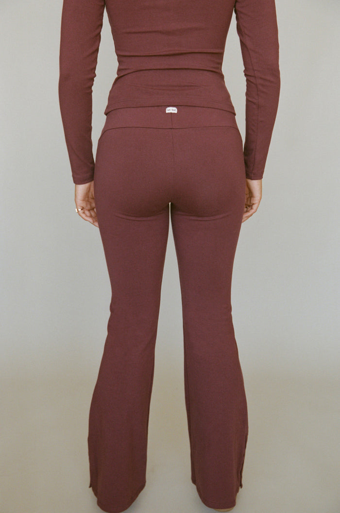 BUTTERFLY SNAP PANT IN BOYSENBERRY