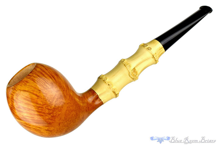 Charl Goussard Pipe Pear with Bamboo, Blue Room Briars, pear, smooth, straight grain, cross grain, birdseye, artisan pipe, new pipe, three knuckles, 3 knuckle bamboo, taper, tapered stem, straight pipe, sitter pipe, goussard pipes, south africa, cape town, production pipe, factory pipe, budget pipe, briar, briar pipe, tobacco pipe, wood pipe, wooden pipe, briar-pipe, smoking pipe, smoking hobby, ebonite, vulcanite, pipe stem, pipe mortise, stem, mortise, button, draft hole, grain, estate pipe, e