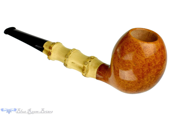 Charl Goussard Pipe Pear with Bamboo, Blue Room Briars, pear, smooth, straight grain, cross grain, birdseye, artisan pipe, new pipe, three knuckles, 3 knuckle bamboo, taper, tapered stem, straight pipe, sitter pipe, goussard pipes, south africa, cape town, production pipe, factory pipe, budget pipe, briar, briar pipe, tobacco pipe, wood pipe, wooden pipe, briar-pipe, smoking pipe, smoking hobby, ebonite, vulcanite, pipe stem, pipe mortise, stem, mortise, button, draft hole, grain, estate pipe, e