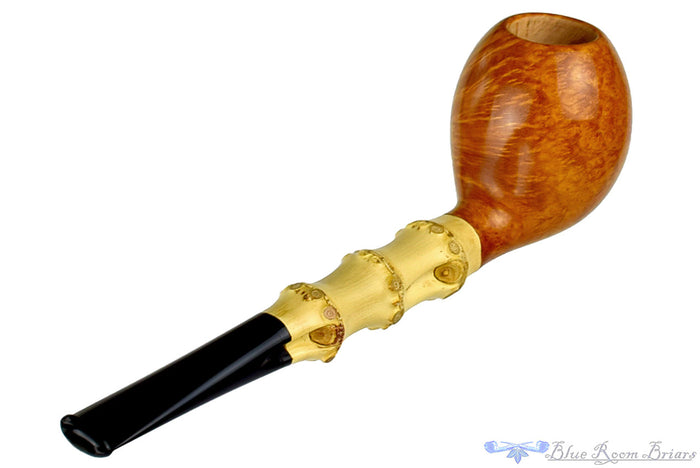Charl Goussard Pipe Pear with Bamboo, Blue Room Briars, pear, smooth, straight grain, cross grain, birdseye, artisan pipe, new pipe, three knuckles, 3 knuckle bamboo, taper, tapered stem, straight pipe, sitter pipe, goussard pipes, south africa, cape town, production pipe, factory pipe, budget pipe, briar, briar pipe, tobacco pipe, wood pipe, wooden pipe, briar-pipe, smoking pipe, smoking hobby, ebonite, vulcanite, pipe stem, pipe mortise, stem, mortise, button, draft hole, grain, estate pipe, e