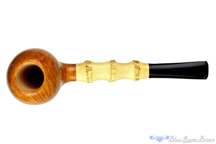 Charl Goussard Pipe Pear with Bamboo, Blue Room Briars, pear, smooth, straight grain, cross grain, birdseye, artisan pipe, new pipe, three knuckles, 3 knuckle bamboo, taper, tapered stem, straight pipe, sitter pipe, goussard pipes, south africa, cape town, production pipe, factory pipe, budget pipe, briar, briar pipe, tobacco pipe, wood pipe, wooden pipe, briar-pipe, smoking pipe, smoking hobby, ebonite, vulcanite, pipe stem, pipe mortise, stem, mortise, button, draft hole, grain, estate pipe, e