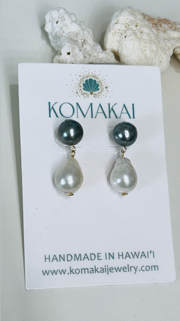 Coco post earrings - Tahitian x Freshwater