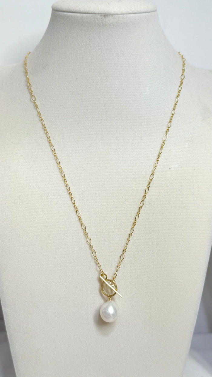 Freshwater Pearl Toggle Necklace