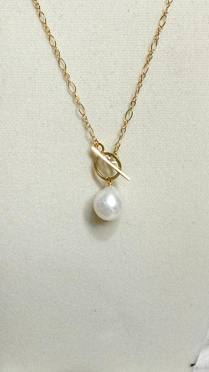 Freshwater Pearl Toggle Necklace