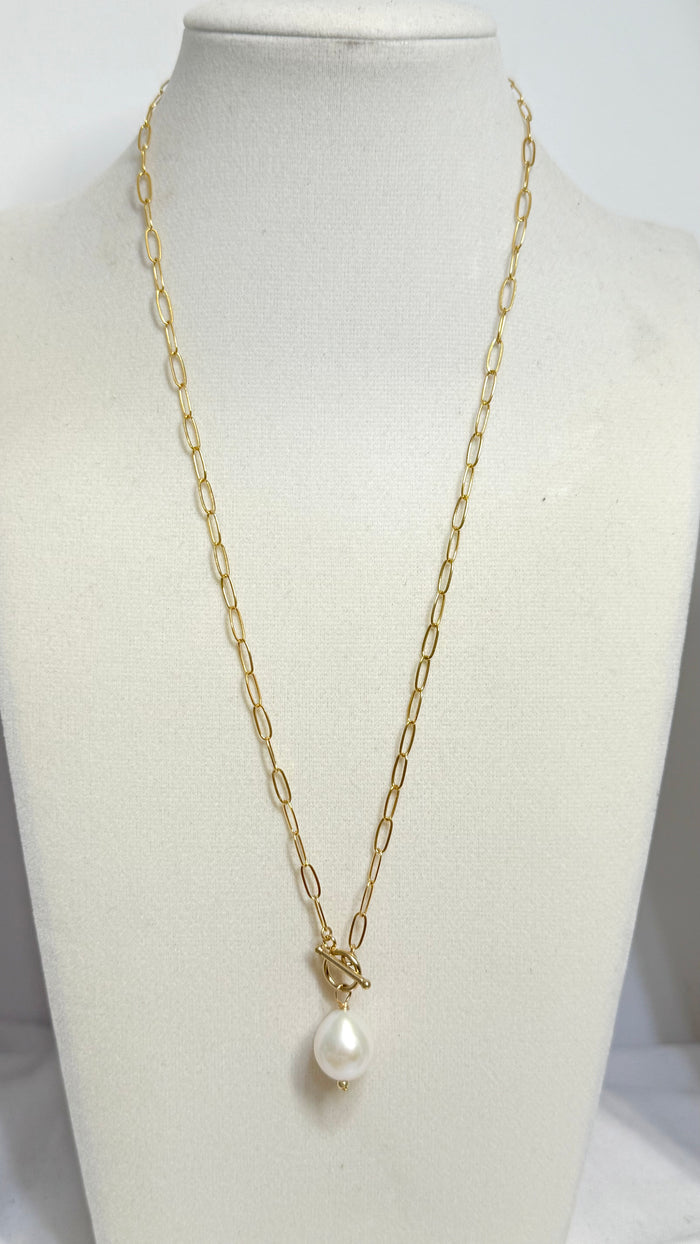 Freshwater Pearl Toggle Necklace