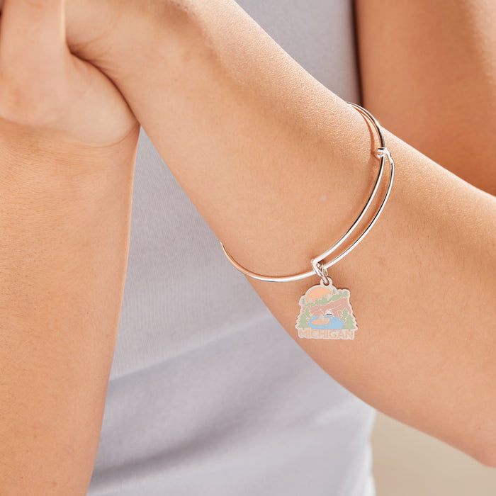 michigan-charm-bangle-bracelet-model-AA641722EWBSS
