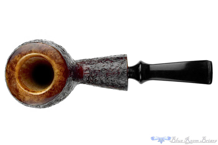 Blue Room Briars is proud to present this RC Sands Pipe Bent Sandblast Apple