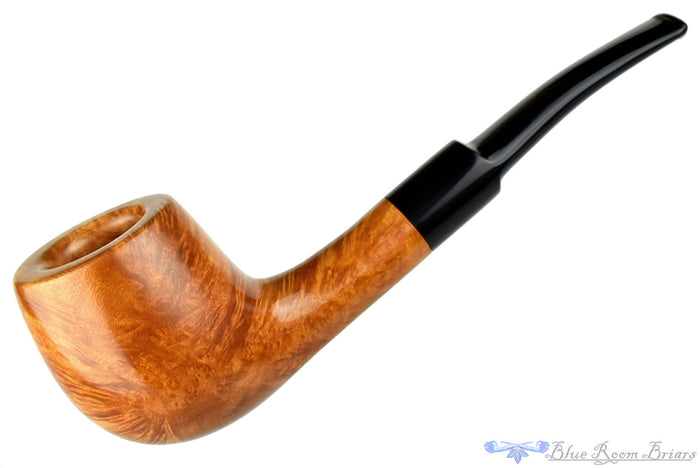 RC Sands Pipe Smooth Saddled Scoop, Blue Room Briars, smooth, slight bend, slightly bent, danish school, black stem, chuck sands, natural, us, usa, america, american, united states, made in the usa, cross grain, birdseye, production pipe, factory pipe, budget pipe, briar, briar pipe, tobacco pipe, wood pipe, wooden pipe, briar-pipe, smoking pipe, smoking hobby, ebonite, vulcanite, pipe stem, pipe mortise, stem, mortise, button, draft hole, grain, estate pipe, estate, refurbished, used pipe, refu