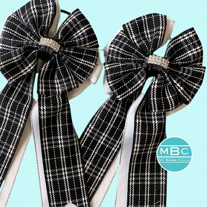 🤩 Show Bows: Black Plaid on White