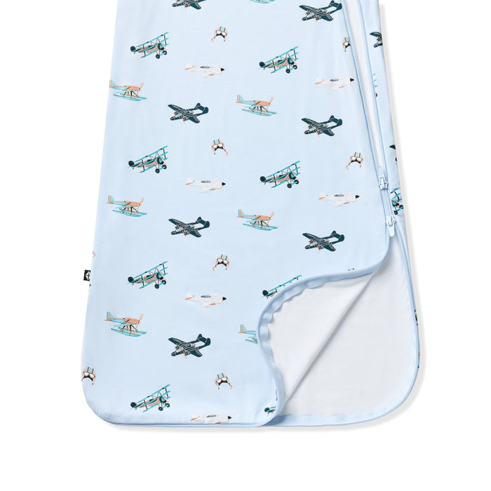 Double zipper shown on the Sleep Bag in Take Off 0.5