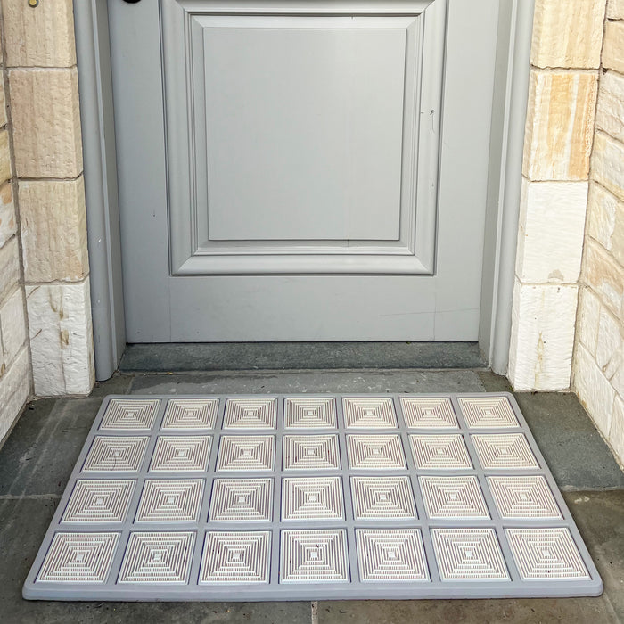 The Outlier - Pebble / Doormat