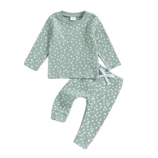 WHITE FLOWERS Lounge Outfit